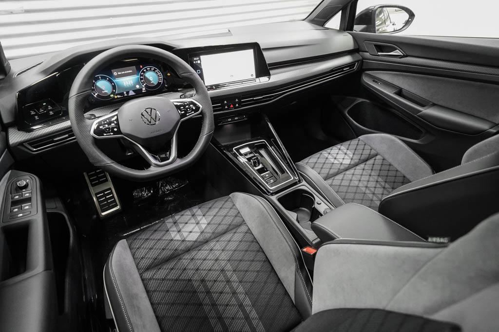 Volkswagen Golf VIII 2,0 TDI DSG R-Line LEDPlus Winter Discover - LAGER, EU-Neuwagen & Reimporte, Autohaus Kleinfeld, EU Fahrzeuge