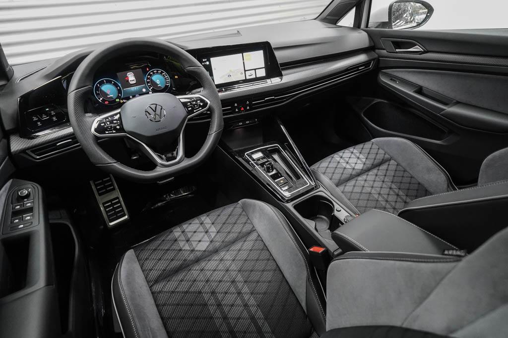Volkswagen Golf VIII 2,0 TDI DSG R-Line - LAGER - günstig online kaufen