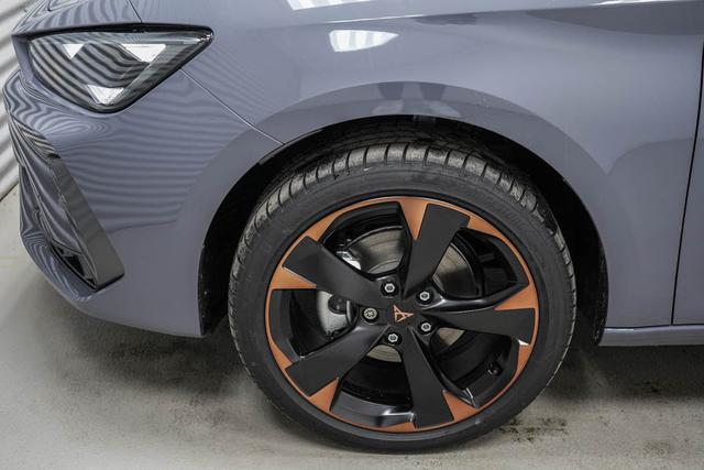 Cupra Leon neues Modell 1,5 eTSI DSG - LAG -LAG. 