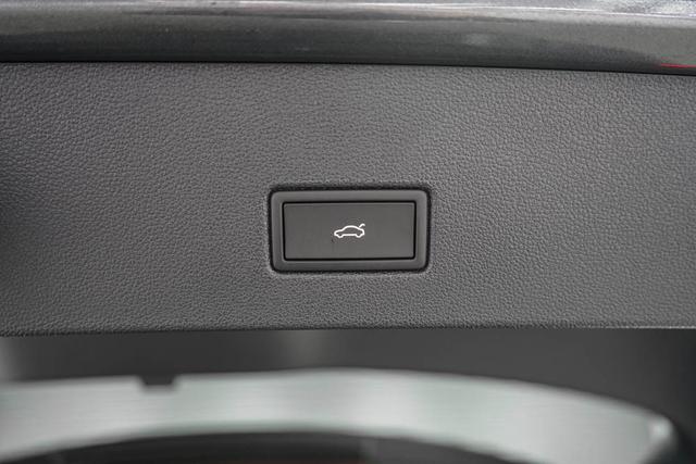 Volkswagen T-Roc 1,5 TSI DSG R-Line - LAGER 