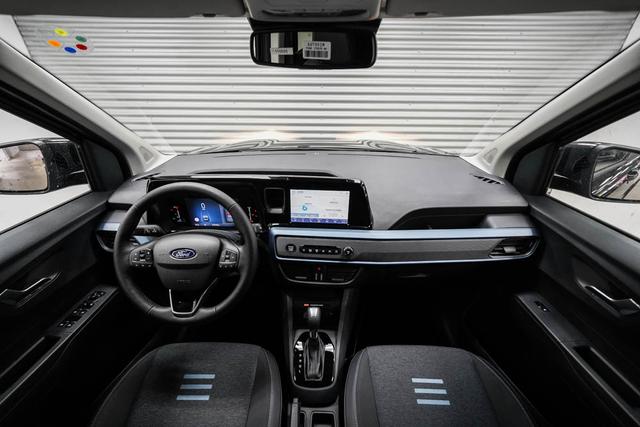 Ford Tourneo Courier 1,0 EcoBoost Automatik Act -LAG. 