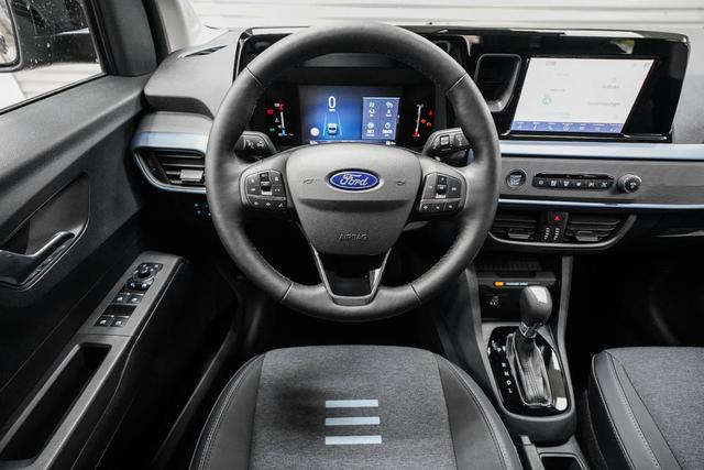 Ford Tourneo Courier 1,0 EcoBoost Automatik Act -LAG. 