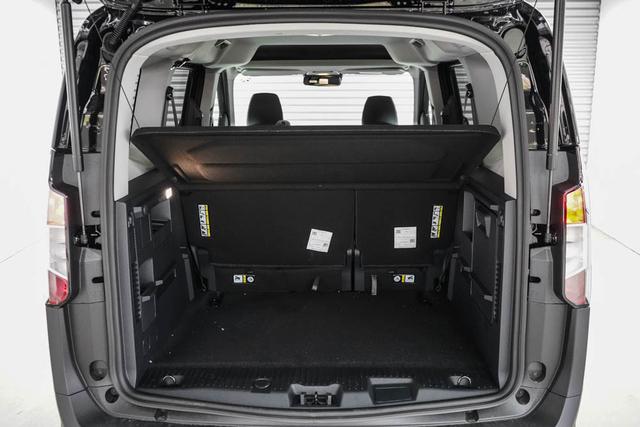 Ford Tourneo Courier 1,0 EcoBoost Automatik Act -LAG. 
