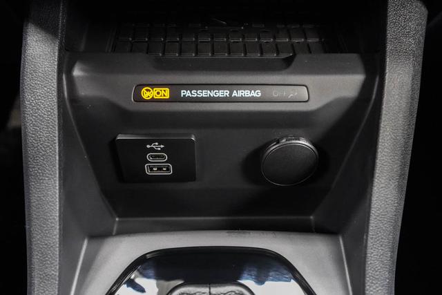 Ford Tourneo Courier 1,0 EcoBoost Automatik Act -LAG. 