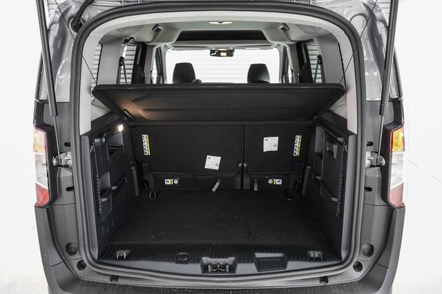 Ford Tourneo Courier 1,0 EcoBoost Automatik Act -LAG. 
