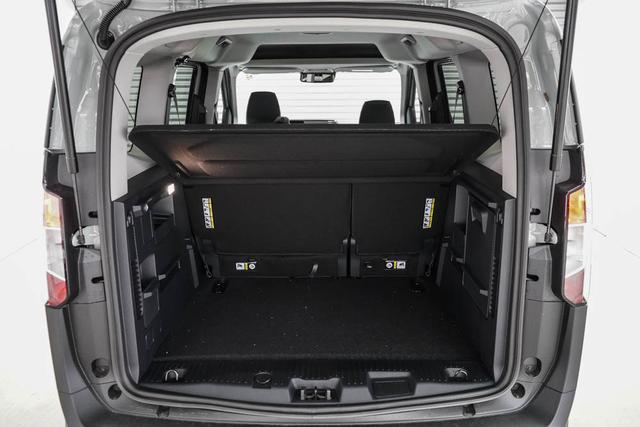 Ford Tourneo Courier 1,0 EcoBoost Automatik Act -LAG. 