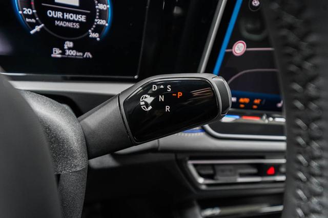 Volkswagen Tiguan 2,0 TDI DSG 4Motion R-Line - LAGER -LAG. 