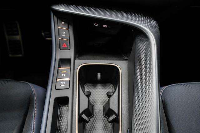 Cupra Terramar 1,5 eTSI DSG - LAGER 