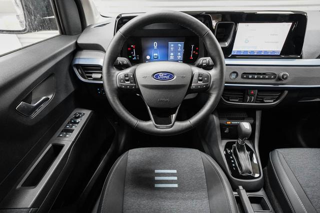 Ford Tourneo Courier 1,0 EcoBoost Automatik Act -LAG. 