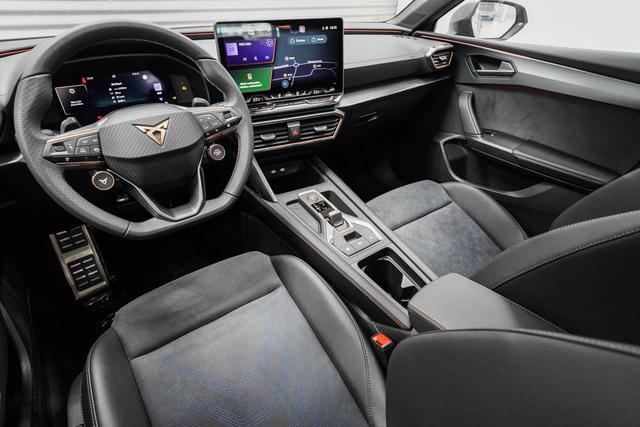 Leon Sportstourer ST 2,0 TSI DSG 4Drive VZ Kombi - LAGE -LAG. 