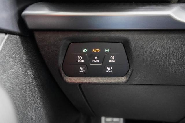 Leon Sportstourer ST 2,0 TSI DSG 4Drive VZ Kombi - LAGE -LAG. 
