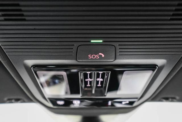 Leon Sportstourer ST 2,0 TSI DSG 4Drive VZ Kombi - LAGE -LAG. 