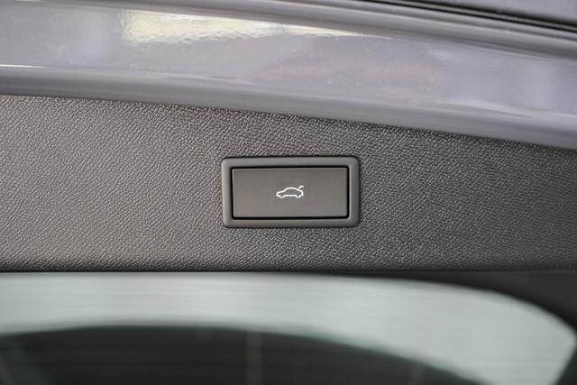 Leon Sportstourer ST 2,0 TSI DSG 4Drive VZ Kombi - LAGE -LAG. 