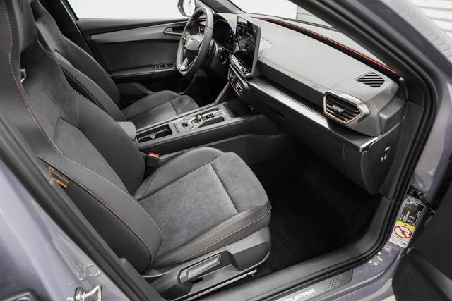 Leon Sportstourer ST 2,0 TSI DSG 4Drive VZ Kombi - LAGE -LAG. 