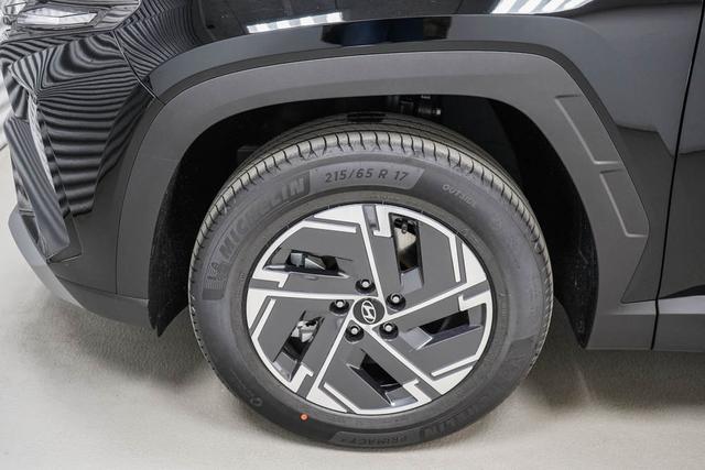 Hyundai TUCSON 1,6 T-GDI 2WD DCT MHEV Essential - -LAG. 