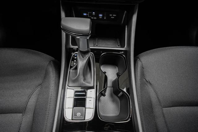 Hyundai TUCSON 1,6 T-GDI 2WD DCT MHEV Essential - -LAG. 
