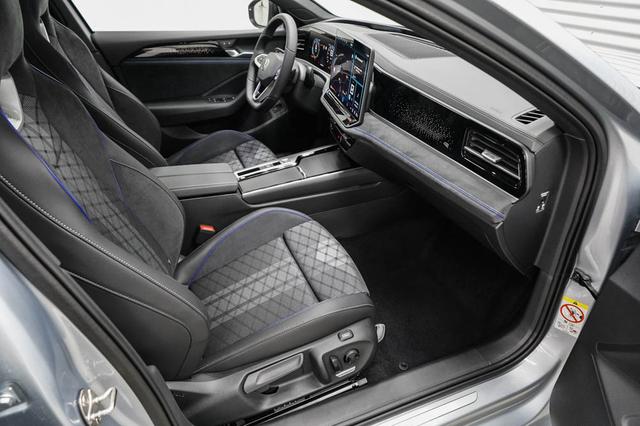 Passat Variant 2,0 TDI DSG 4Motion R-Line -LAG. 