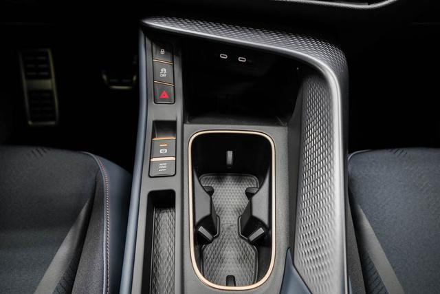 Cupra Terramar 1,5 eTSI DSG - LAGER 