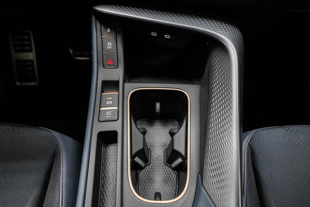 Cupra Terramar 1,5 eTSI DSG - LAGER 
