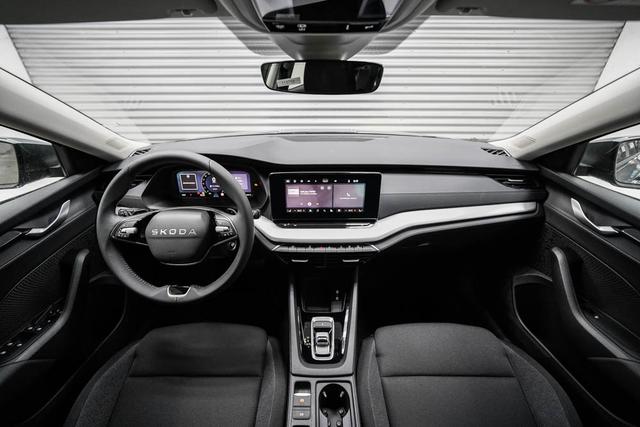 Skoda Octavia Combi Kombi 1,5 eTSI DSG Essence - LAGER -LAG. 
