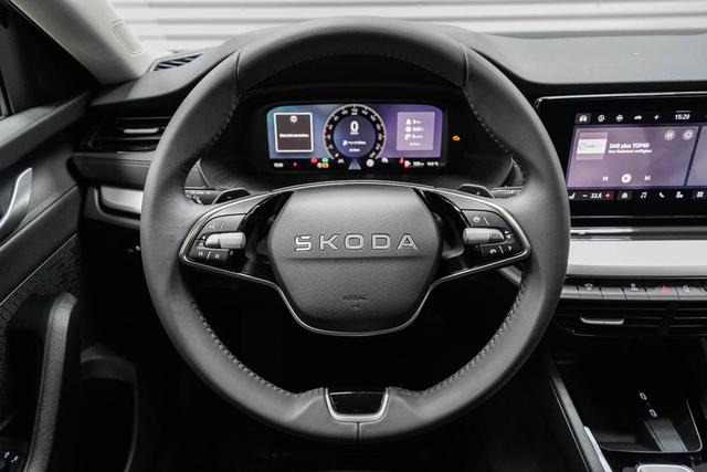 Skoda Octavia Combi Kombi 1,5 eTSI DSG Essence - LAGER -LAG. 