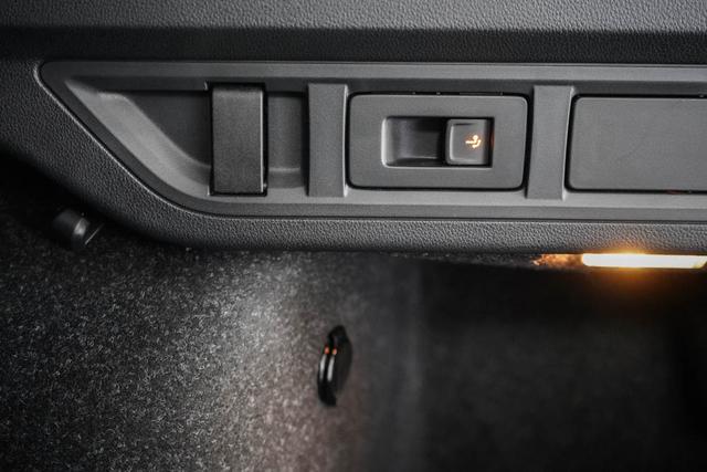 Skoda Octavia Combi Kombi 1,5 eTSI DSG Essence - LAGER -LAG. 