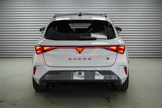 Cupra Leon Sportstourer ST 2,0 TSI DSG 4Drive VZ Extreme - LA -LAG. 