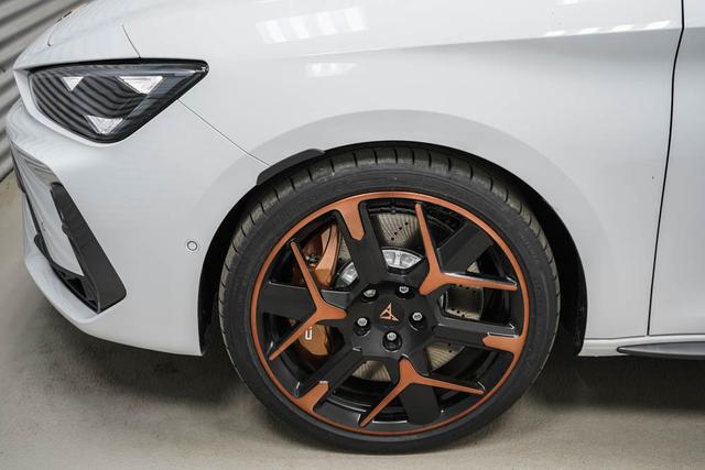 Cupra Leon Sportstourer ST 2,0 TSI DSG 4Drive VZ Extreme - LA -LAG. 