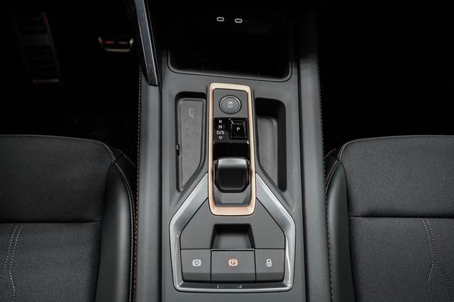 Cupra Leon Sportstourer ST 1,5 eTSI DSG Kombi - LAGER 