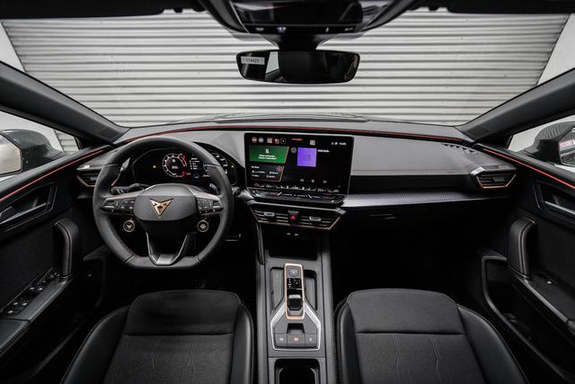 Cupra Leon Sportstourer ST 1,5 eTSI DSG Kombi - LAGER 