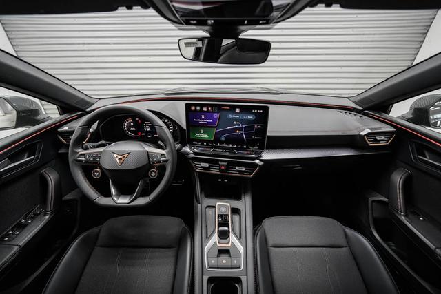 Cupra Leon Sportstourer ST 1,5 eTSI DSG Kombi - LAGER 