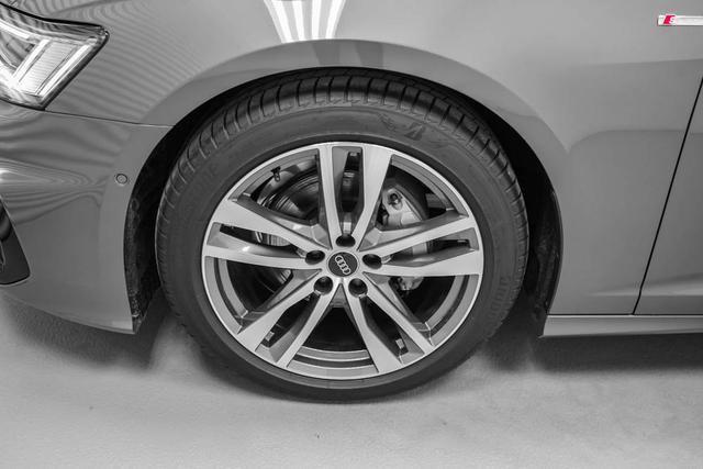 Audi A6 Avant 40 TDI quattro s-tronic S-Line - -LAG. 