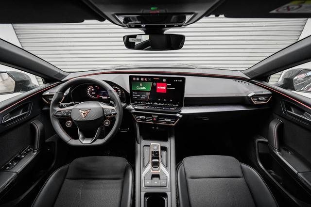 Cupra Leon Sportstourer ST 1,5 eTSI DSG Kombi - LAGER 