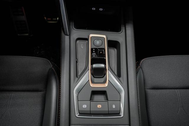 Cupra Leon Sportstourer ST 1,5 eTSI DSG Kombi - LAGER 