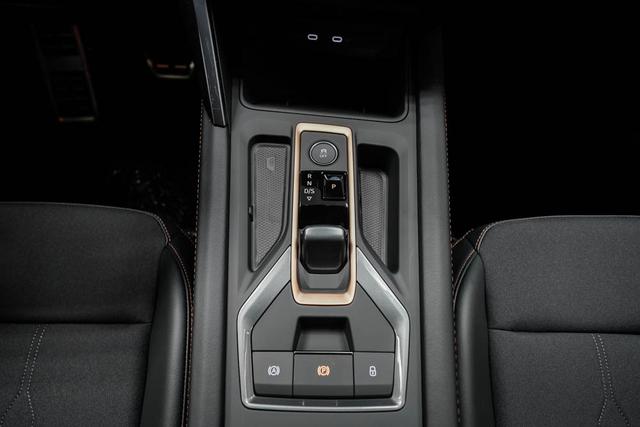 Cupra Leon Sportstourer ST 1,5 eTSI DSG Kombi - LAGER 