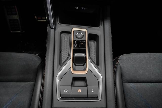 Cupra Leon Sportstourer ST 2,0 TSI DSG 4Drive VZ Kombi - LAGE -LAG. 