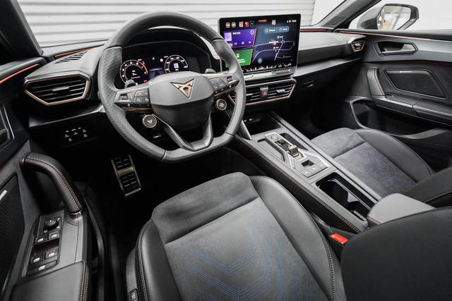 Cupra Leon Sportstourer ST 2,0 TSI DSG 4Drive VZ Kombi - LAGE -LAG. 