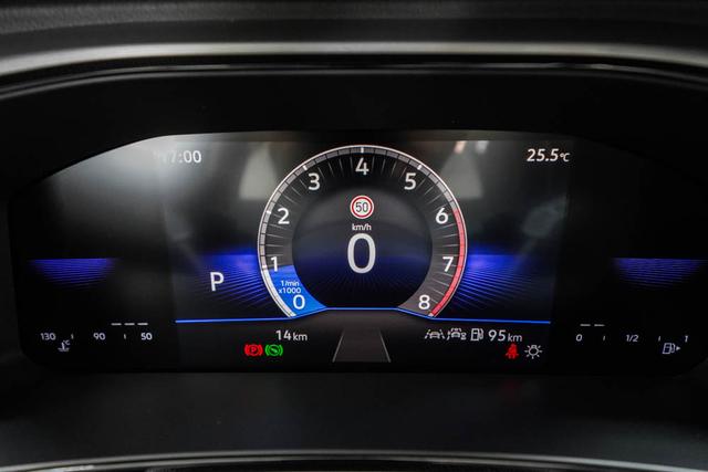 Volkswagen T-Roc 1,5 TSI DSG Life Plus - LAGER 