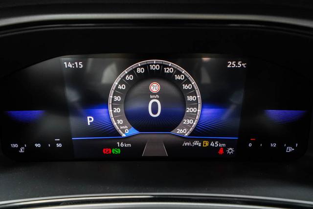 Volkswagen T-Roc 1,5 TSI DSG Life Plus - LAGER 