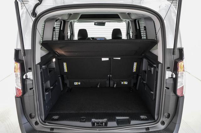 Ford Tourneo Courier 1,0 EcoBoost A7 Active - L -LAG. 