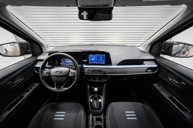 Ford Tourneo Courier 1,0 EcoBoost A7 Active - L -LAG. 