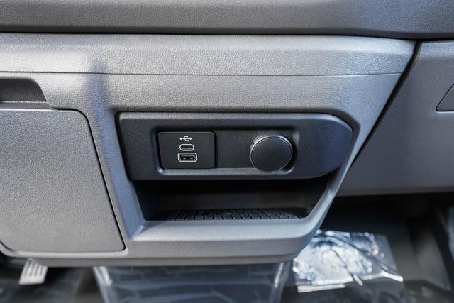 Volkswagen T7 Caravelle 2,0 TDI DSG langer -LAG. 