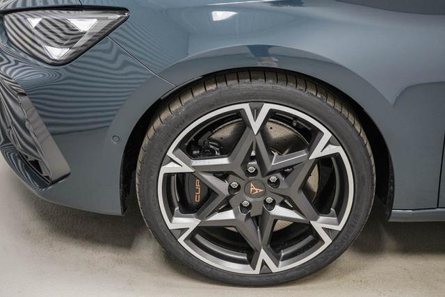 Cupra Leon Sportstourer ST 2,0 TSI DSG 4Drive VZ Kombi - LAGE -LAG. 