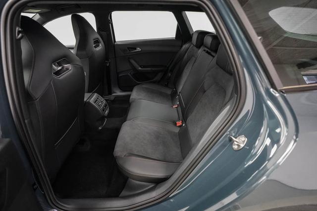 Cupra Leon Sportstourer ST 2,0 TSI DSG 4Drive VZ Kombi - LAGE -LAG. 