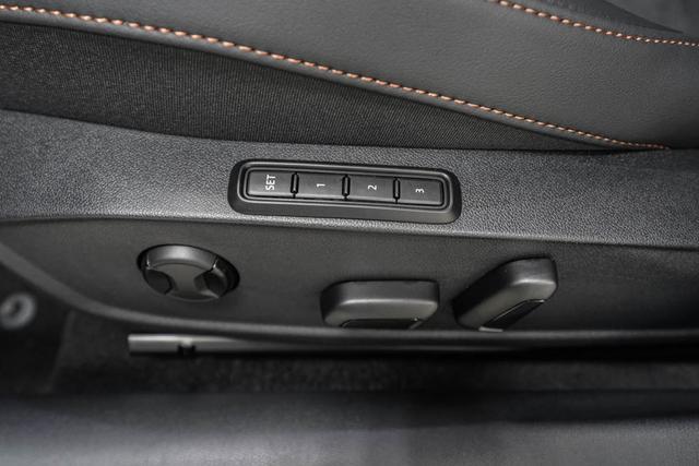 Cupra Leon Sportstourer ST 2,0 TSI DSG 4Drive VZ Kombi - LAGE -LAG. 