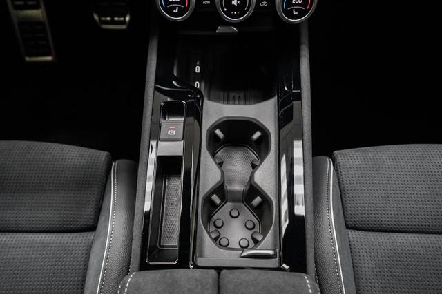 Skoda Superb Combi Kombi 1,5 TSI iV DSG Plug-in-Hybrid -LAG. 