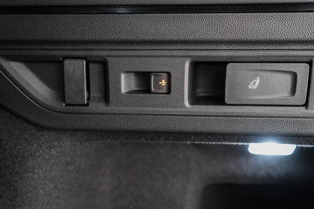 Skoda Superb Combi Kombi 1,5 TSI iV DSG Plug-in-Hybrid -LAG. 