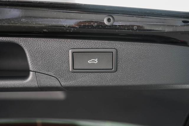 Skoda Superb Combi Kombi 1,5 TSI iV DSG Plug-in-Hybrid -LAG. 