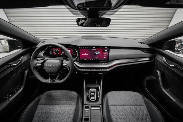 Skoda Octavia Combi Kombi 2,0 TSI DSG 4x4 Sportline - -LAG. 