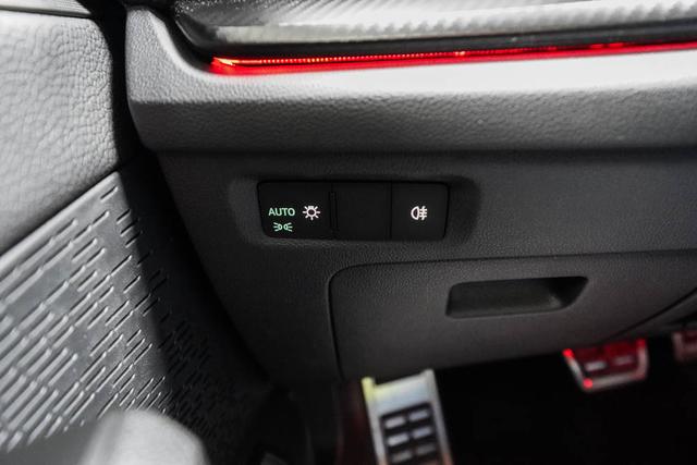 Skoda Octavia Combi Kombi 2,0 TSI DSG 4x4 Sportline - -LAG. 